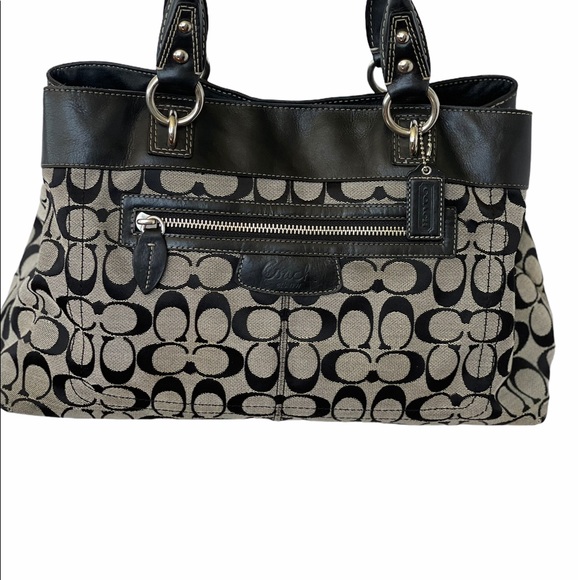 🌸Coach Classic! - Picture 6 of 13